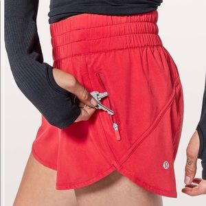 Lulu Lemon Tracker Shorts V 4”